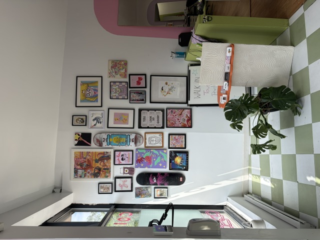 Mur d’art et espace d’accueil